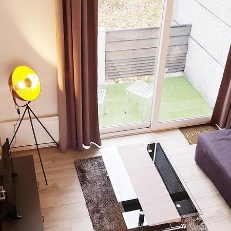 Appartement Cinema Aux Portes Du Futuroscope Чассенеуил-Ду-Поитоу Экстерьер фото