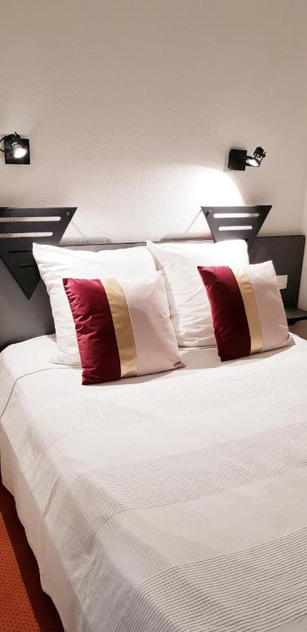 Appartement Cinema Aux Portes Du Futuroscope Чассенеуил-Ду-Поитоу Экстерьер фото
