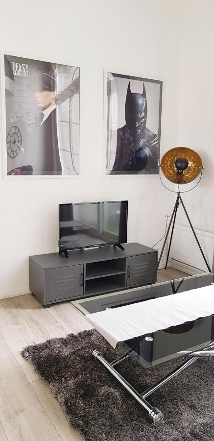 Appartement Cinema Aux Portes Du Futuroscope Чассенеуил-Ду-Поитоу Экстерьер фото